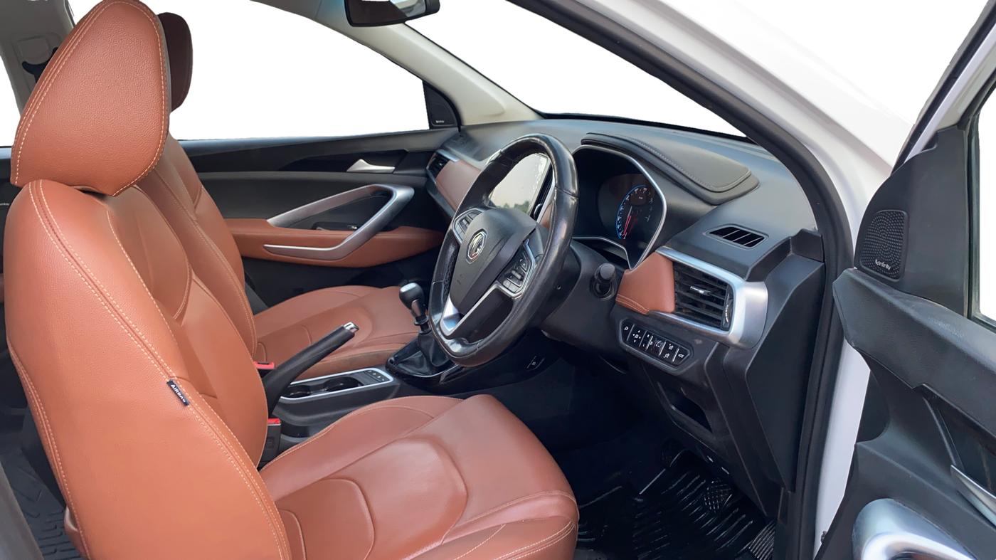2021 MG HECTOR PLUS SHARP 1.5 PETROL TURBO HYBRID MT 6-STR, Petrol, Manual, 40,877 km, Right Side Front Door Cabin