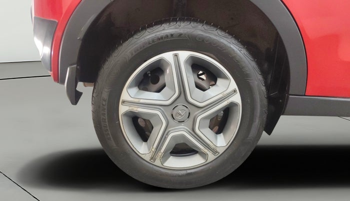 2018 Tata NEXON XM PETROL, Petrol, Manual, 50,677 km, Right Rear Wheel