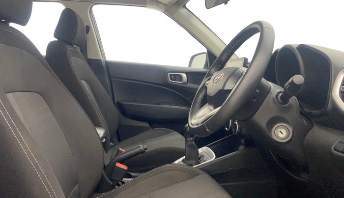 2022 Hyundai VENUE S+ 1.2, Petrol, Manual, 1,01,922 km, Right Side Front Door Cabin