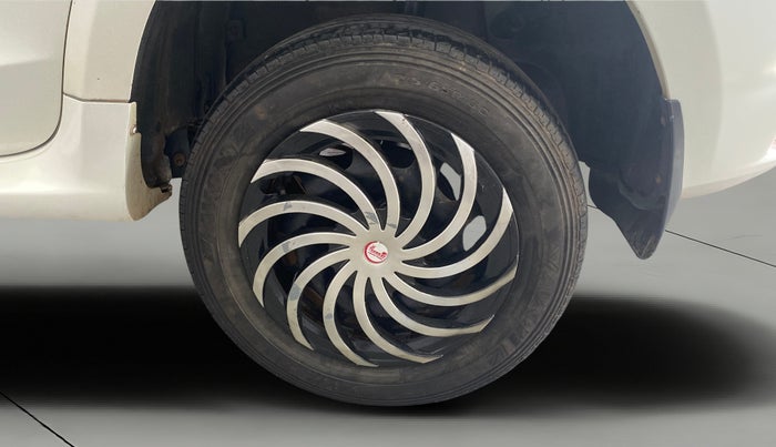 2013 Nissan Terrano XL D THP 110 PS, Diesel, Manual, 1,42,835 km, Left Rear Wheel