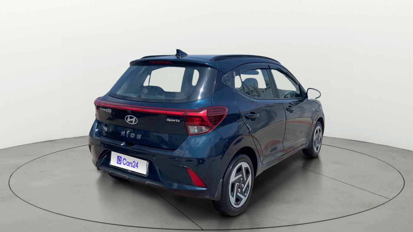 2024 Hyundai GRAND I10 NIOS SPORTZ AMT 1.2 KAPPA VTVT, Petrol, Automatic, 10,776 km, Right Back Diagonal
