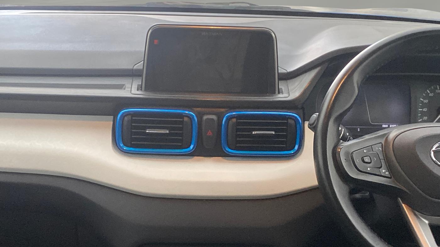 2022 Tata PUNCH CREATIVE  AMT, Petrol, Automatic, 21,530 km, Air Conditioner