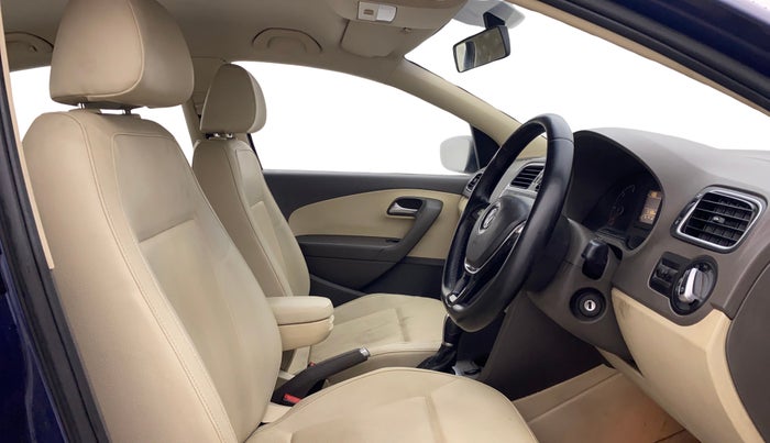 2015 Volkswagen Vento HIGHLINE 1.5 AT, Diesel, Automatic, 51,306 km, Right Side Front Door Cabin