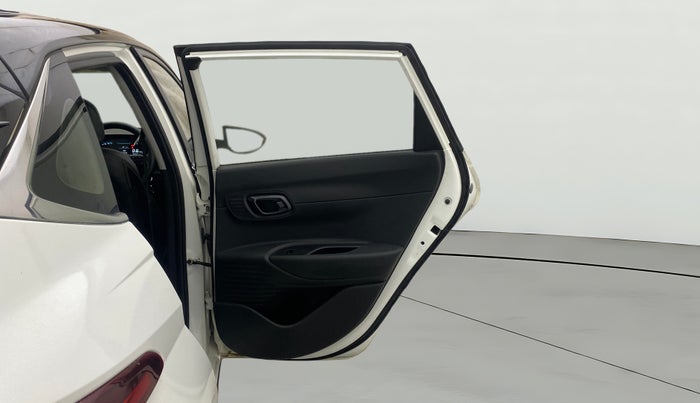 2022 Hyundai NEW I20 SPORTZ 1.2 MT, Petrol, Manual, 35,834 km, RHS Rear Door