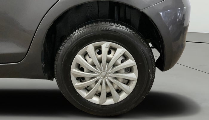 2016 Maruti Swift LXI, Petrol, Manual, 57,386 km, Left Rear Wheel