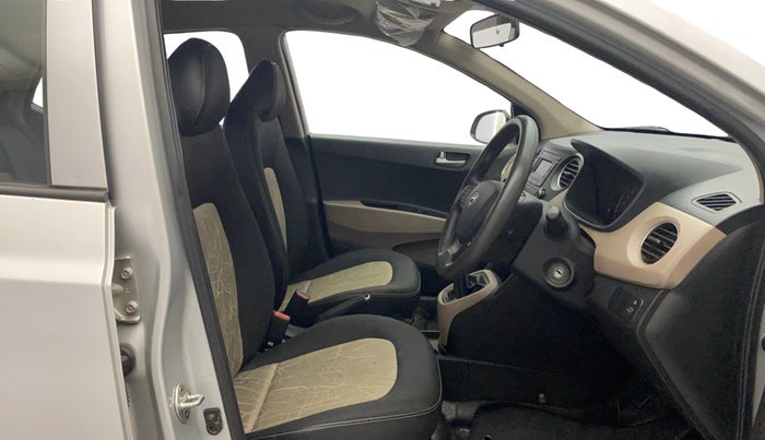 2016 Hyundai Grand i10 SPORTZ 1.2 KAPPA VTVT, Petrol, Manual, 80,035 km, Right Side Front Door Cabin