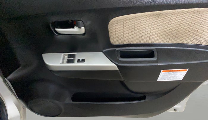 2018 Maruti Wagon R 1.0 LXI CNG, CNG, Manual, 51,937 km, Driver Side Door Panels Control