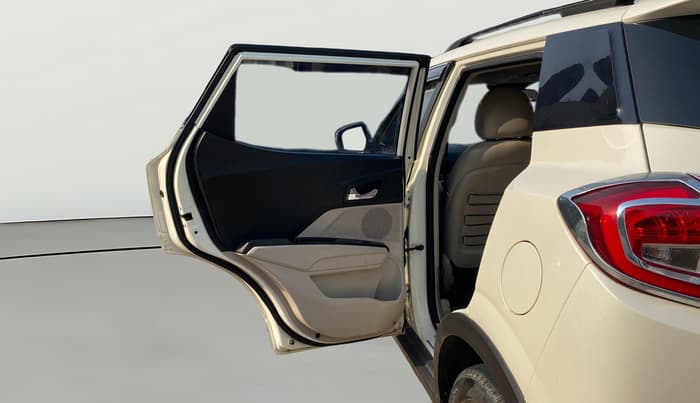 2021 Mahindra XUV300 W8 (O) 1.5 DIESEL, Diesel, Manual, 80,893 km, LHS Rear Door