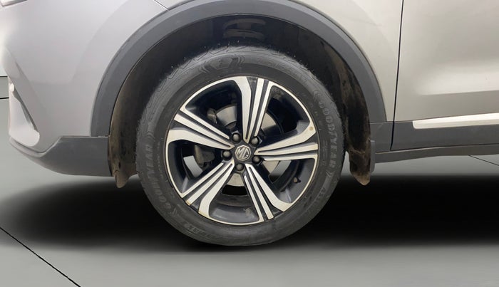 2023 MG ASTOR SHARP 1.5 CVT, Petrol, Automatic, 35,136 km, Left Front Wheel