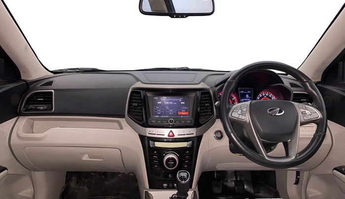 2021 Mahindra XUV300 W8 (O) 1.2 PETROL, Petrol, Manual, 33,153 km, Dashboard