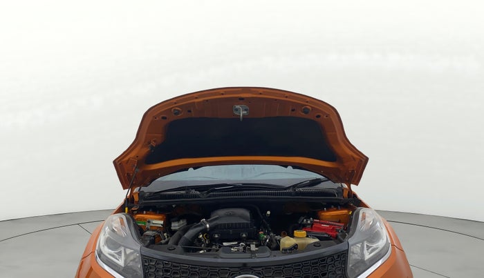 2018 Tata NEXON XZ PLUS PETROL, Petrol, Manual, 55,643 km, Open Bonet