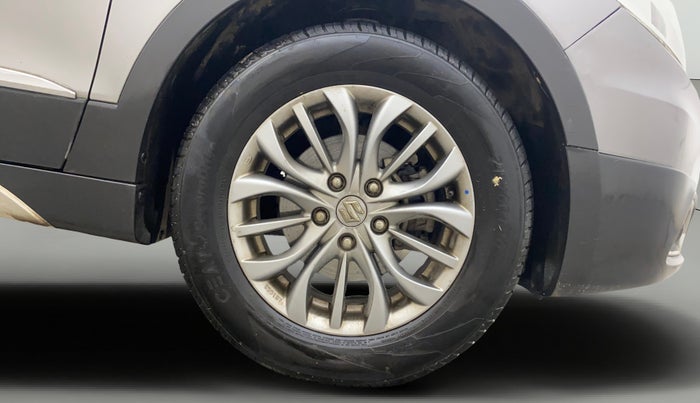 2017 Maruti S Cross ZETA 1.3, Diesel, Manual, 75,214 km, Right Front Wheel