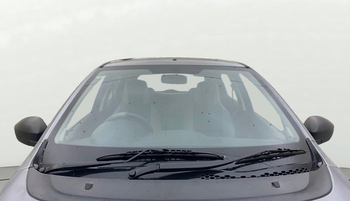 2018 Tata Tiago XM PETROL, Petrol, Manual, 1,21,475 km, Front Windshield