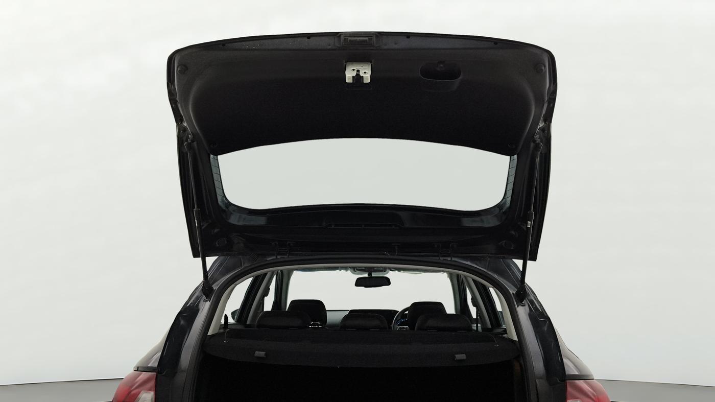 2023 Hyundai NEW I20 ASTA (O) 1.2 MT, Petrol, Manual, 26,232 km, Boot Door Open
