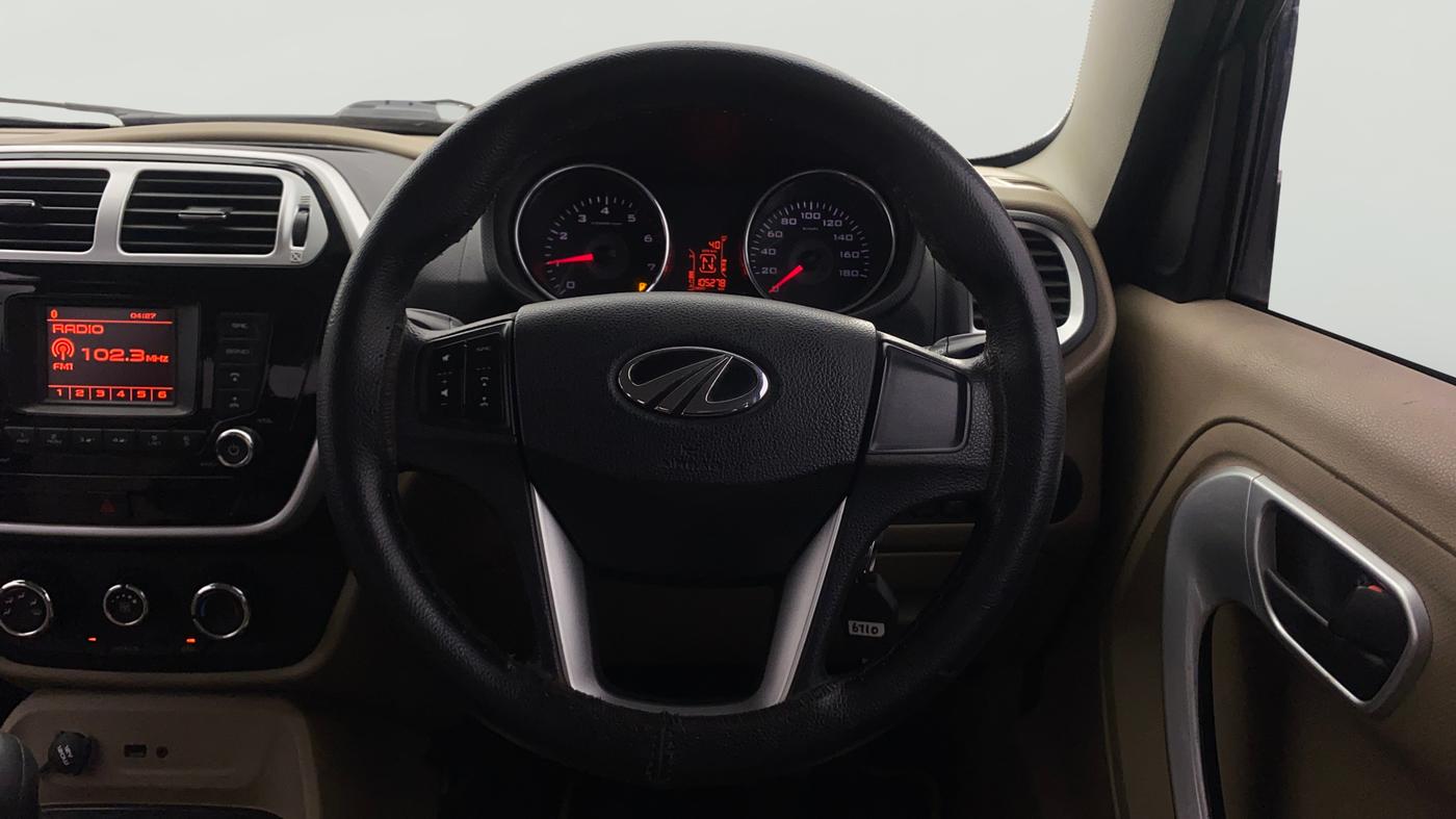 2016 Mahindra TUV300 T8, Diesel, Manual, 1,05,355 km, Steering Wheel Close Up