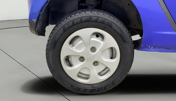 2014 Tata Nano TWIST XT, Petrol, Manual, 66,704 km, Right Rear Wheel