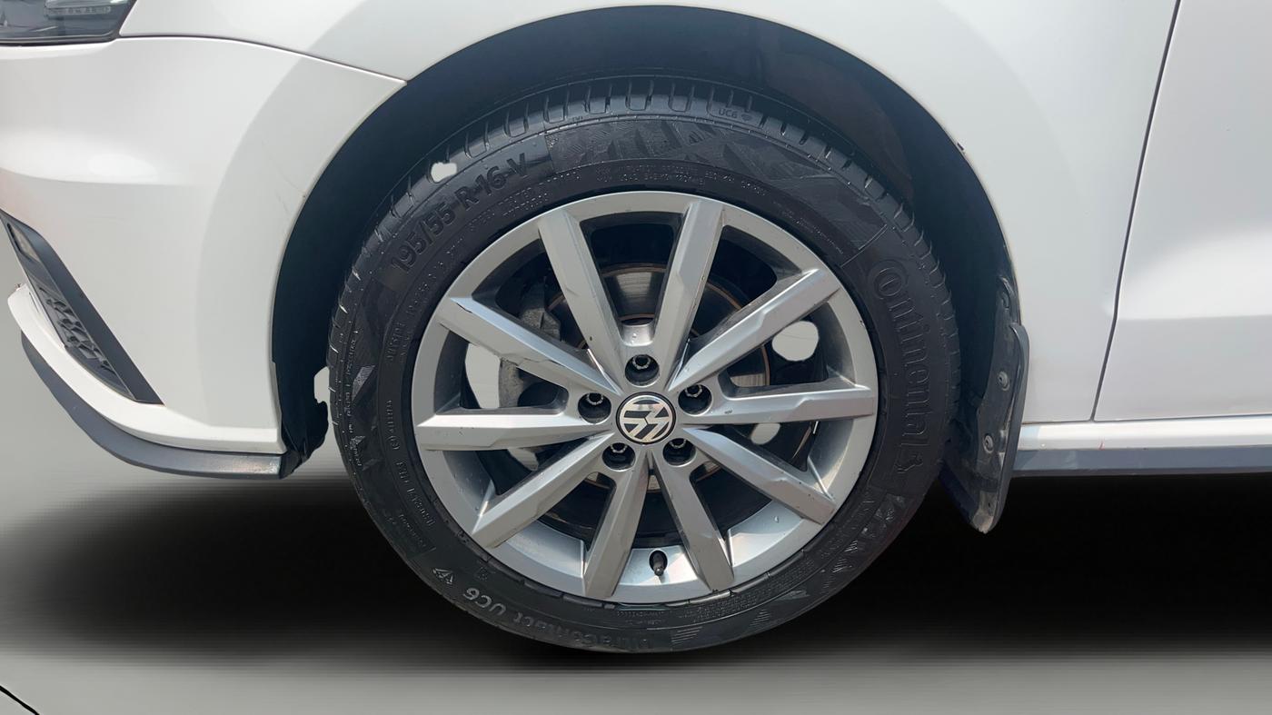 2020 Volkswagen Vento HIGHLINE PLUS 1.0L TSI, Petrol, Manual, 84,926 km, Left Front Wheel