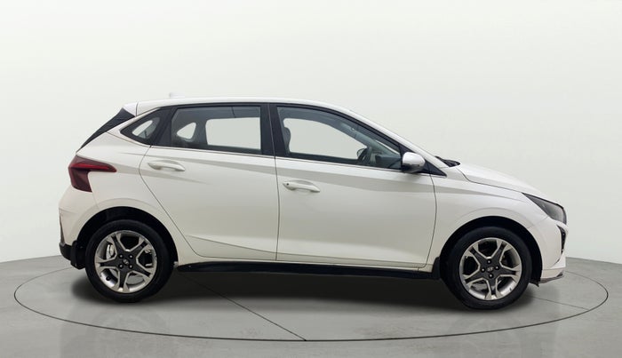 2023 Hyundai NEW I20 SPORTZ 1.2 MT, Petrol, Manual, 26,357 km, Right Side View