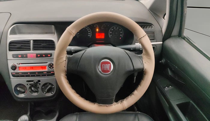 2014 Fiat Punto EVO ACTIVE 1.3 MULTIJET, Diesel, Manual, 79,687 km, Steering Wheel Close Up