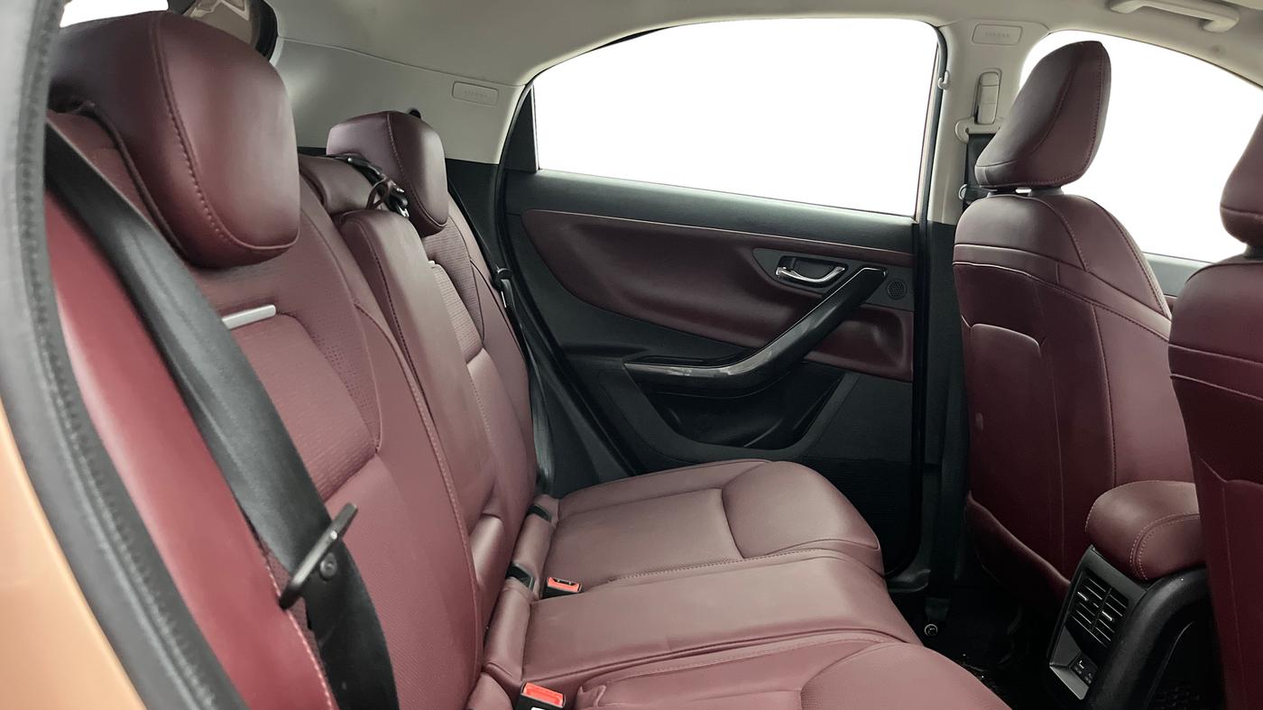 2025 Tata Curvv Accomplished S 1.2 Petrol 7DCA, Petrol, Automatic, 6,845 km, Right Side Rear Door Cabin