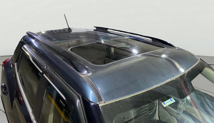 2022 Mahindra XUV300 W6 1.5 DIESEL AMT, Diesel, Automatic, 91,756 km, Roof