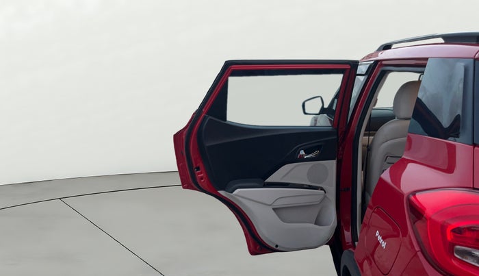 2024 Mahindra XUV300 W8 (O) 1.2 PETROL AMT, Petrol, Automatic, 20,797 km, LHS Rear Door