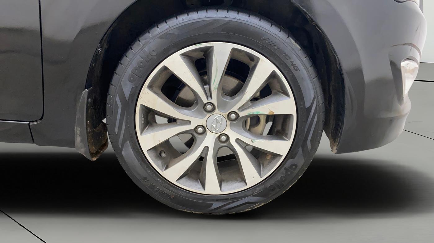 2016 Hyundai Verna FLUIDIC 4S 1.6 VTVT SX, Petrol, Manual, 78,149 km, Right Front Wheel