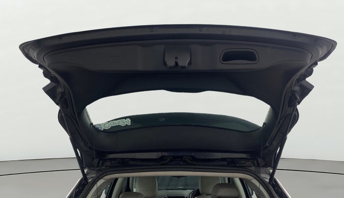 2018 Jeep Compass LIMITED 1.4 PETROL AT, Petrol, Automatic, 1,00,933 km, Boot Door Open