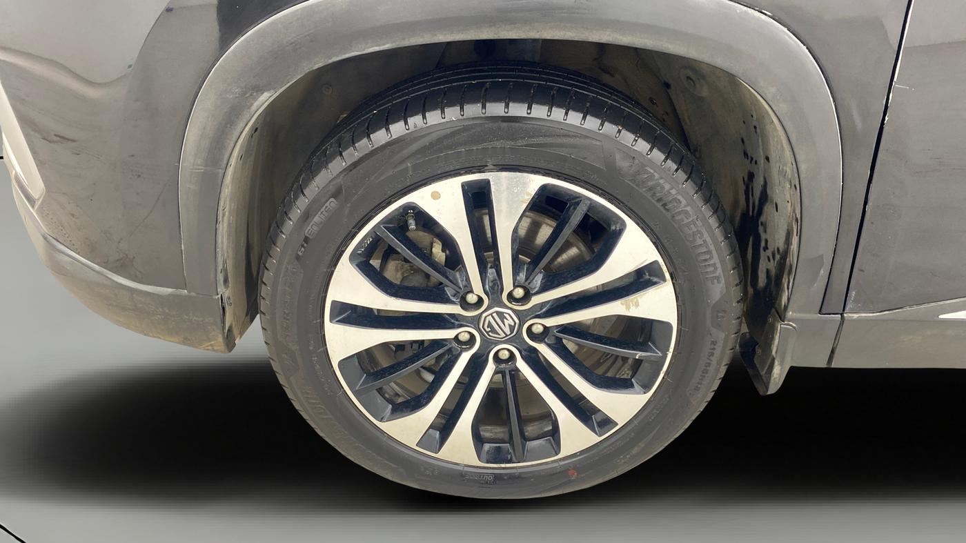 2021 MG HECTOR SHARP 1.5 PETROL CVT, Petrol, Automatic, 60,899 km, Left Front Wheel