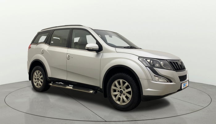 2015 Mahindra XUV500 W10, Diesel, Manual, 1,25,739 km, SRP