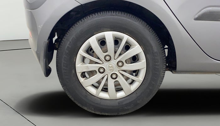 2013 Hyundai i10 SPORTZ 1.1, Petrol, Manual, 46,333 km, Right Rear Wheel