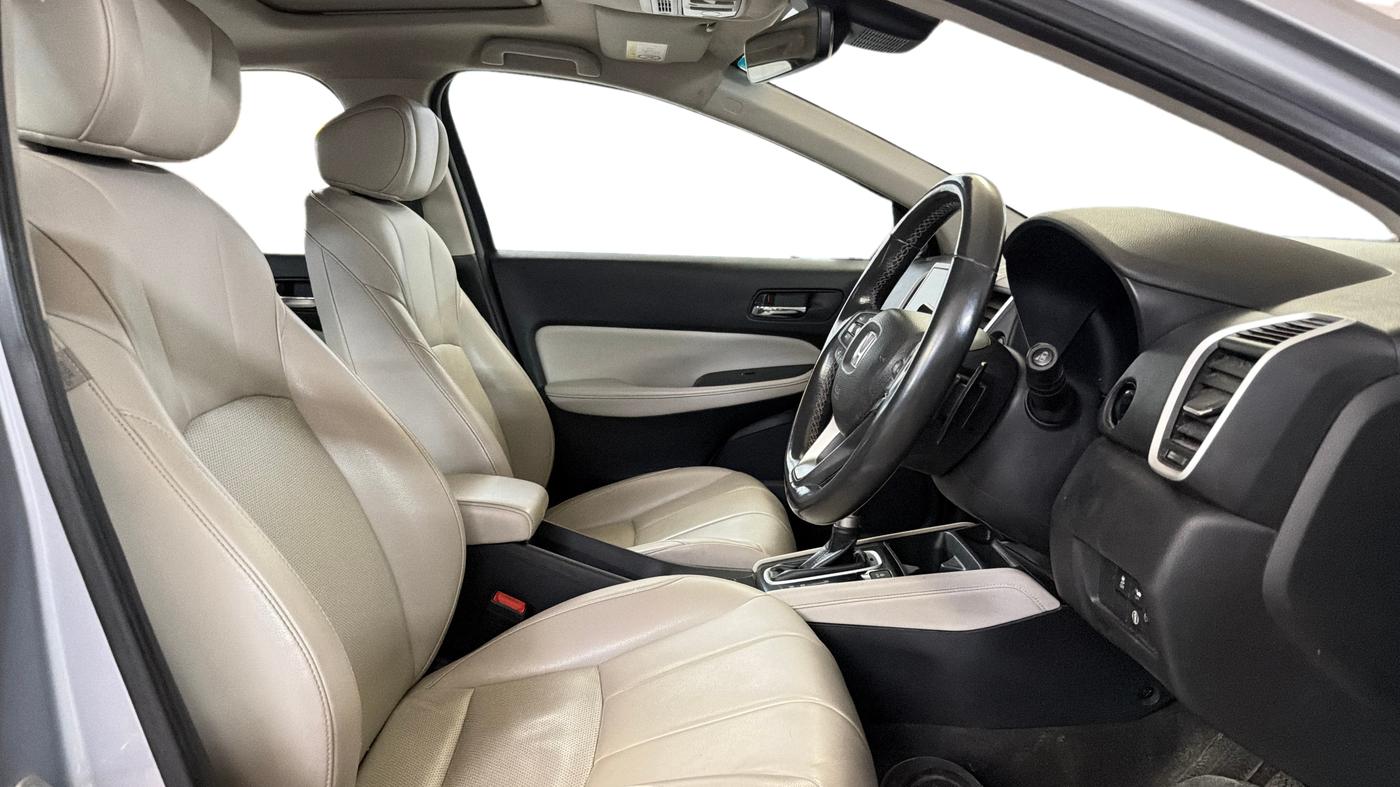 2022 Honda City ZX HYBRID, Hybrid, Automatic, 98,804 km, Right Side Front Door Cabin