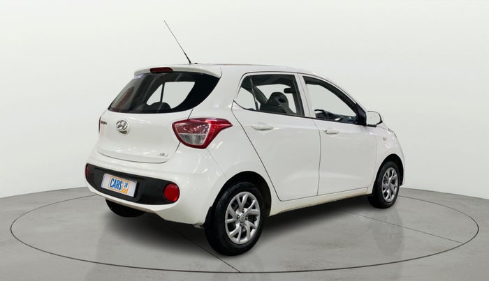 2017 Hyundai Grand i10 MAGNA 1.2 KAPPA VTVT, Petrol, Manual, 48,174 km, Right Back Diagonal