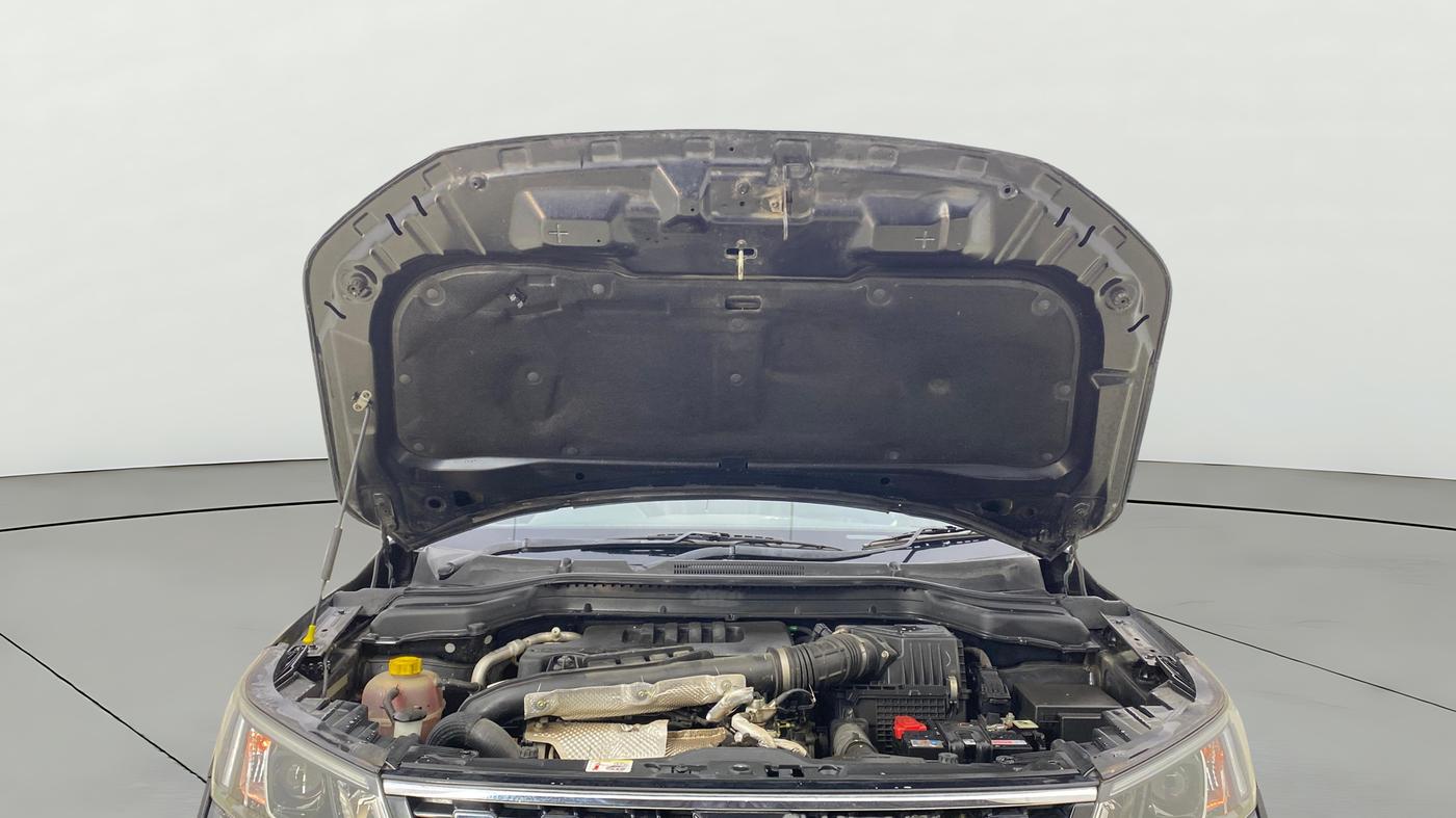 2023 Mahindra XUV300 W8 1.5 DIESEL, Diesel, Manual, 24,456 km, Open Bonet
