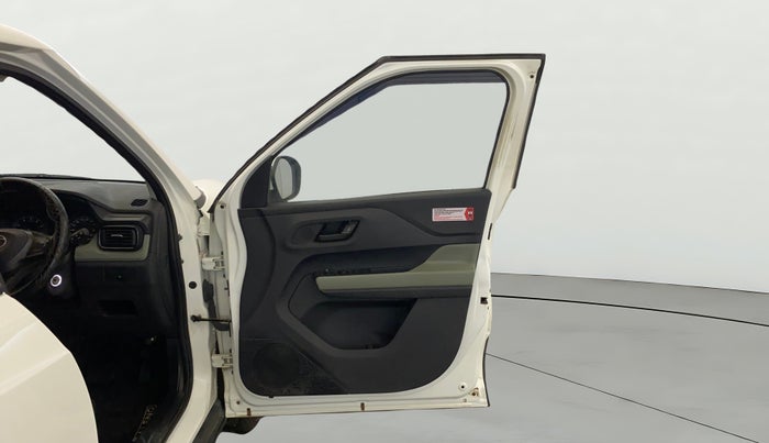 2022 Tata PUNCH ADVENTURE AMT, Petrol, Automatic, 30,374 km, RHS Front Door