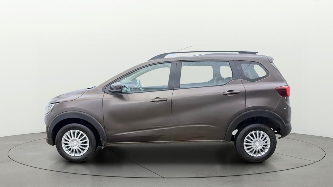 2023 Renault TRIBER RXT, Petrol, Manual, 45,953 km, Left Side