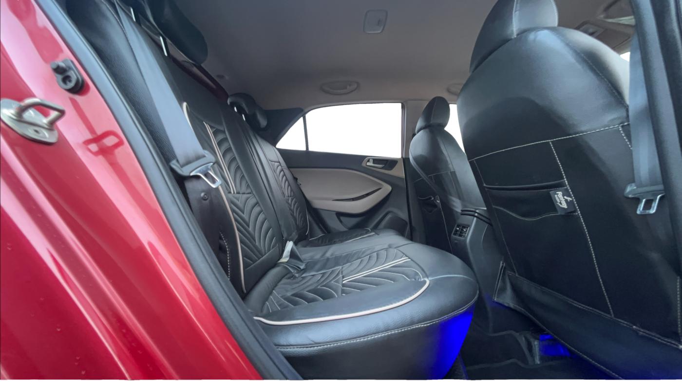 2019 Hyundai Elite i20 ASTA 1.2 (O), Petrol, Manual, 71,991 km, Right Side Rear Door Cabin