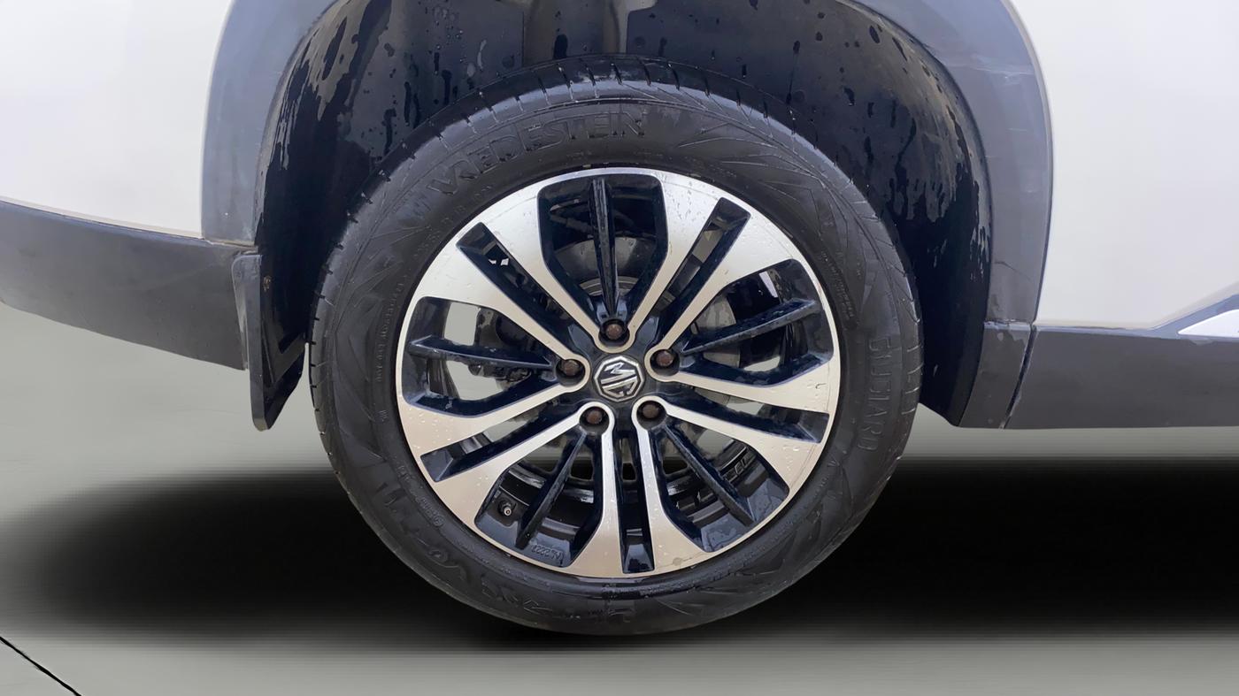 2022 MG HECTOR PLUS SHARP 1.5 PETROL TURBO DCT 6-STR DUAL TONE, Petrol, Automatic, 73,561 km, Right Rear Wheel