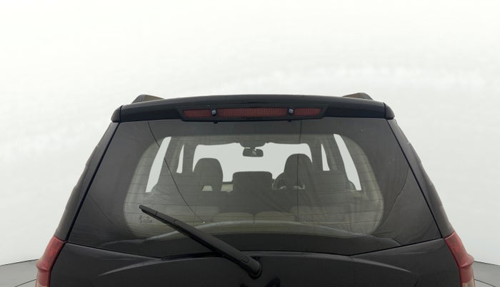 2013 Mahindra XUV500 W6, Diesel, Manual, 1,41,925 km, Rear Windshield