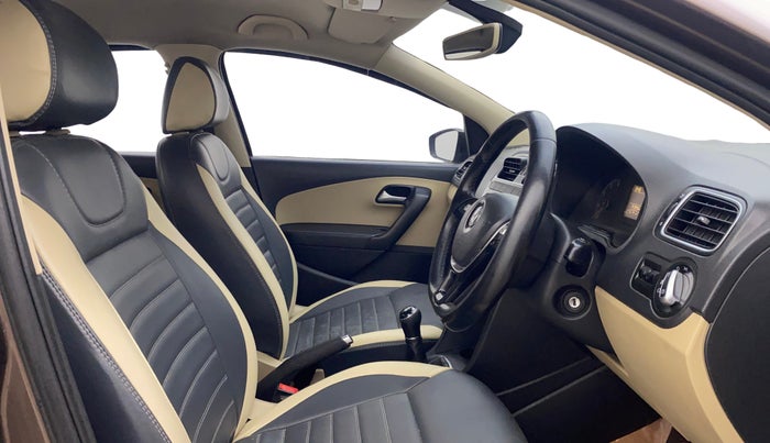 2016 Volkswagen Polo HIGHLINE1.2L, Petrol, Manual, 91,915 km, Right Side Front Door Cabin