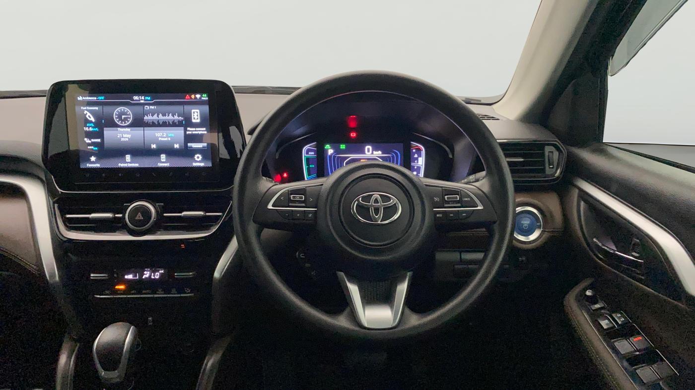 2025 Toyota URBAN CRUISER HYRYDER G (O) 2WD Hybrid 1.5L e-CVT, Hybrid, Automatic, 3,621 km, Steering Wheel Close Up