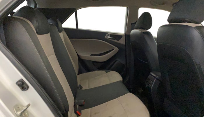 2017 Hyundai Elite i20 SPORTZ 1.2, Petrol, Manual, 86,854 km, Right Side Rear Door Cabin