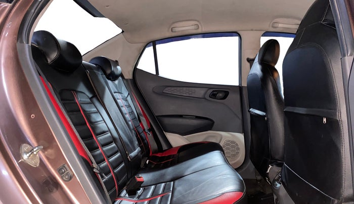 2022 Hyundai AURA S 1.2, CNG, Manual, 52,318 km, Right Side Rear Door Cabin