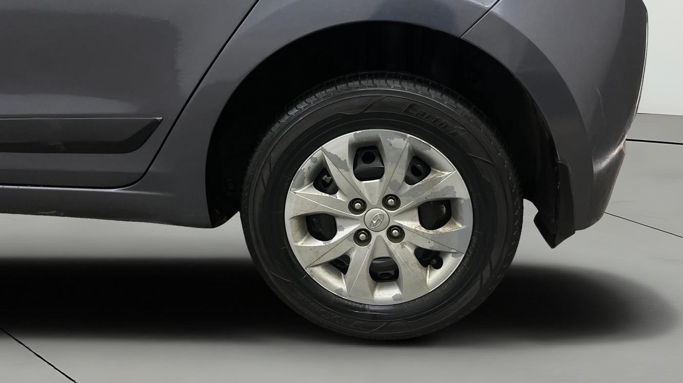 2017 Hyundai Elite i20 SPORTZ 1.2, Petrol, Manual, 95,942 km, Left Rear Wheel
