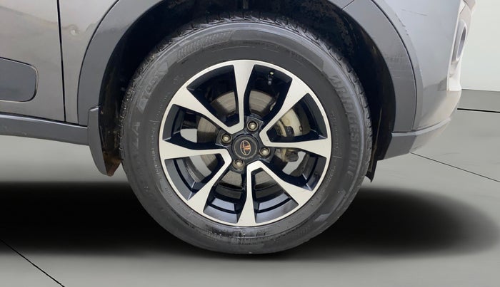 2020 Tata NEXON XZA PLUS DIESEL, Diesel, Automatic, 1,29,002 km, Right Front Wheel