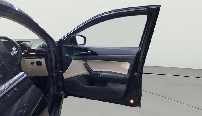 2022 Skoda SLAVIA STYLE 1.0L TSI AT, Petrol, Automatic, 28,140 km, RHS Front Door