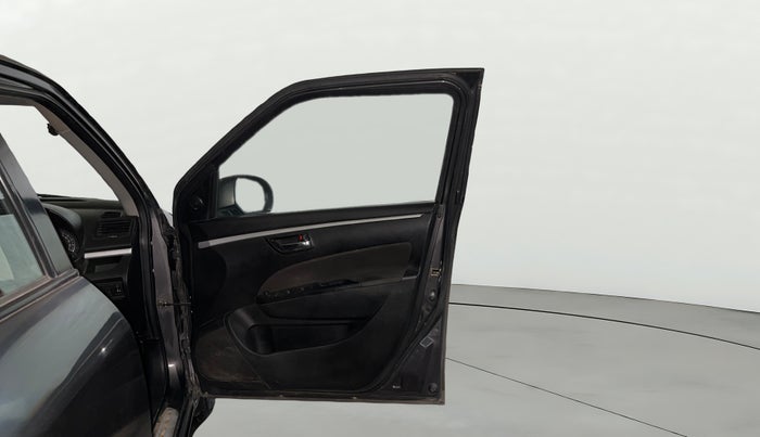 2014 Maruti Swift VXI, Petrol, Manual, 1,11,377 km, RHS Front Door