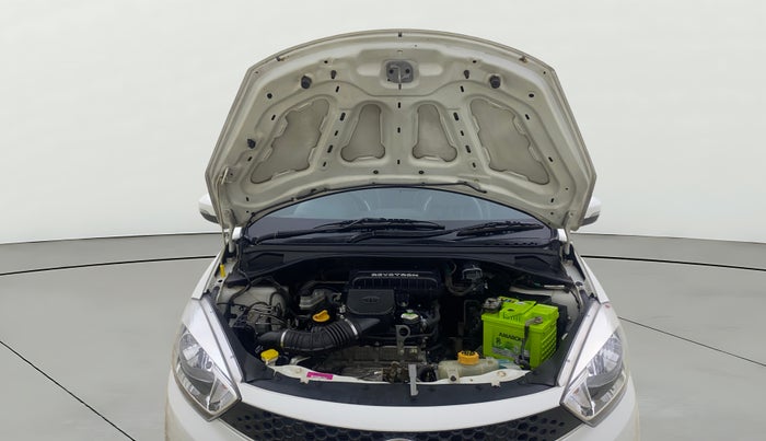 2017 Tata Tiago XZ PETROL, Petrol, Manual, 73,291 km, Open Bonet