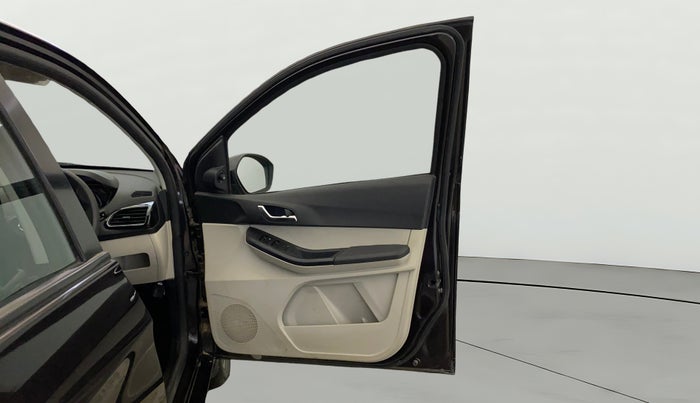 2023 Tata Tiago XZA PLUS PETROL, Petrol, Automatic, 21,223 km, RHS Front Door