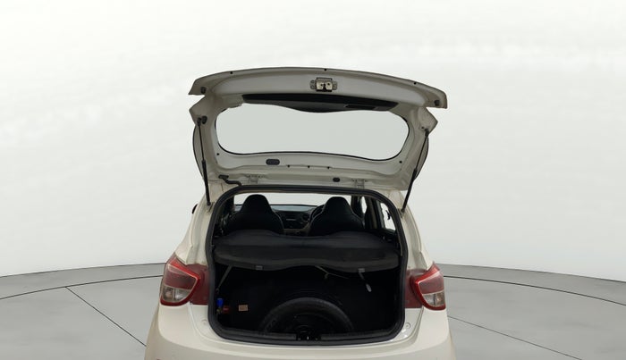 2016 Hyundai Grand i10 SPORTZ 1.2 KAPPA VTVT, CNG, Manual, 89,067 km, Boot Door Open